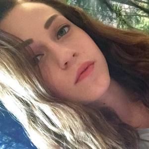 Meet your Posher, Cassie